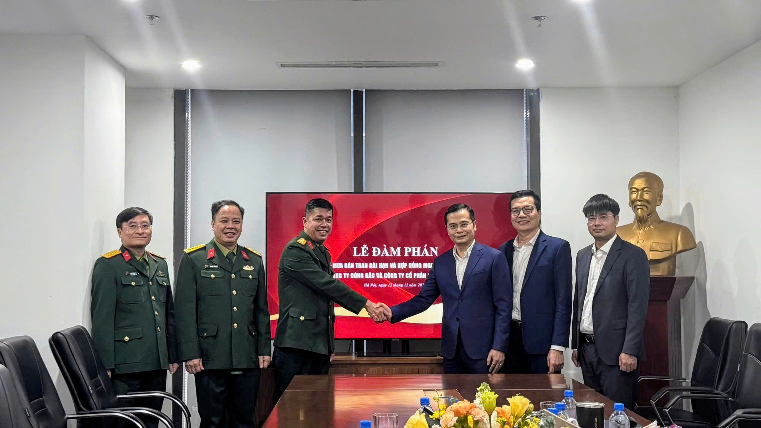 Lễ ký kết hợp đồng mua bán than năm 2026 và giai đoạn 2026 – 2030  giữa Công ty Cổ phần Đầu tư Tổng hợp Hà Nội và Tổng Công ty Đông Bắc