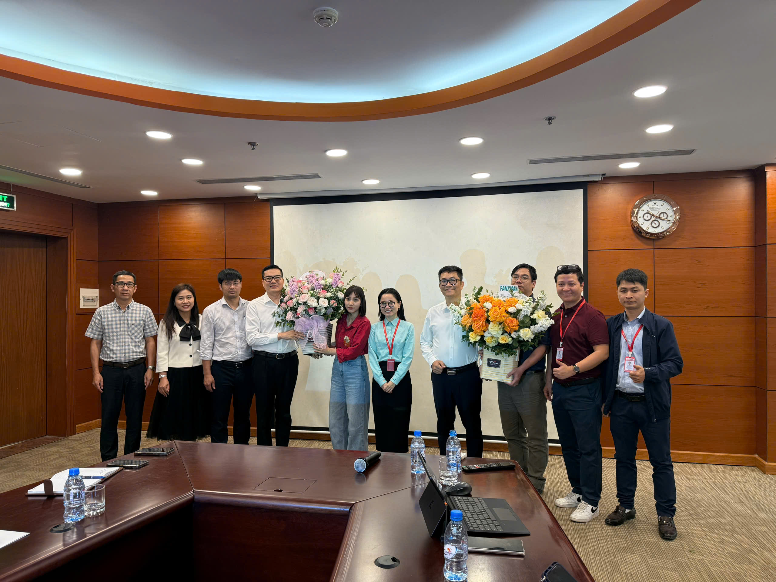 Công ty Cổ phần Đầu tư Tổng hợp Hà Nội (SHN) chính thức vận hành Hệ thống quản trị nhân sự (HRM)